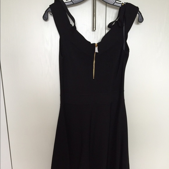 - NWT MILLY Off-The-Shoulder Fit-&-Flare Dress large - Picture 4 of 6